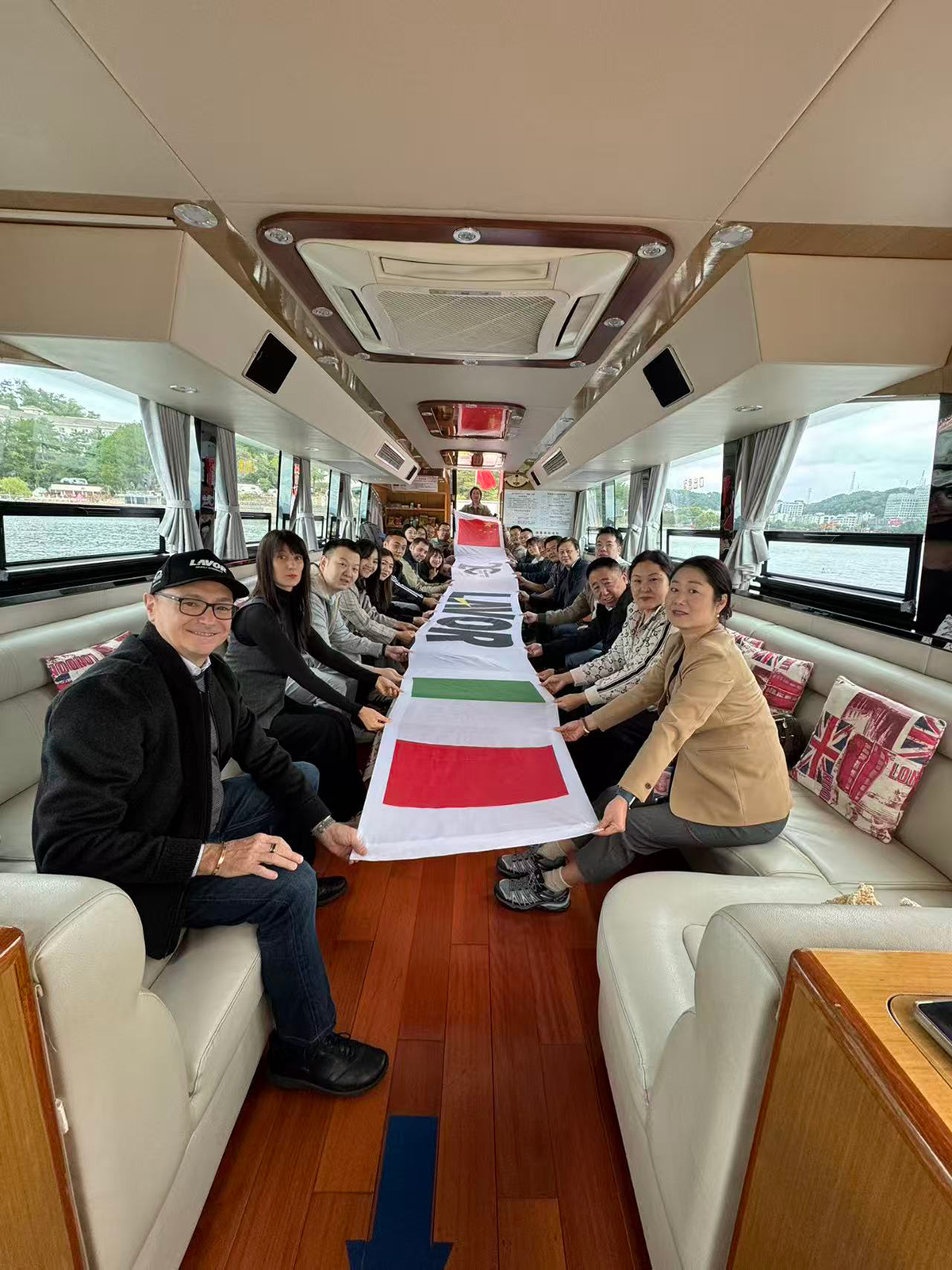 千岛湖畔风正劲,双庆同启新征程 千岛湖畔风正劲,双庆同启新征程